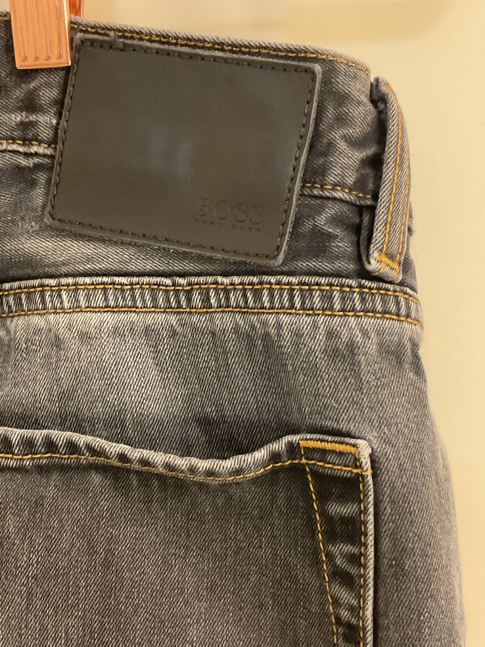 ***Boss Hugo Boss Maine Men's Black / Grey Washed Straight-Leg Jeans - Picture 4 of 9